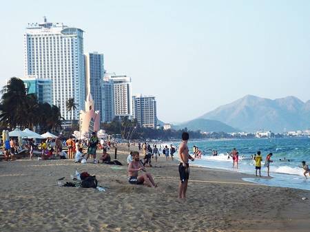 Nha Trang Khởi Động Chiến Dịch Dẹp Ăn Xin Tránh Làm Phiền khách thăm quan - Ảnh 1