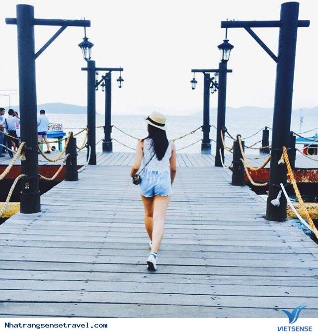 Những Câu Cầu Xuyên Biển Khiến Giới Trẻ Nha Trang Mê Mẩn - Ảnh 11 Những Câu Cầu Xuyên Biển Khiến Giới Trẻ Nha Trang Mê Mẩn - Ảnh 11