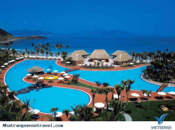 Những Chuyến Đi Tuyệt Vời Theo Lịch Nghỉ Năm 2025 - Ảnh 1 Những Chuyến Đi Tuyệt Vời Theo Lịch Nghỉ Năm 2025 - Ảnh 1