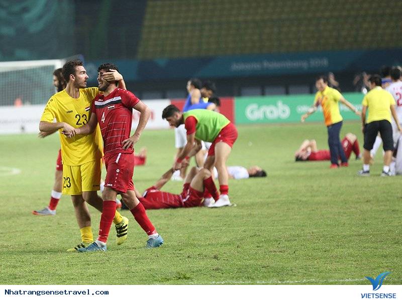 Tại sao trên áo cầu thủ Syria không có tên sau lưng? - Ảnh 2