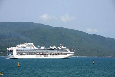 Tàu Biển Sapphire Princess Cập Cảng Nha Trang - Khánh Hòa - Ảnh 1