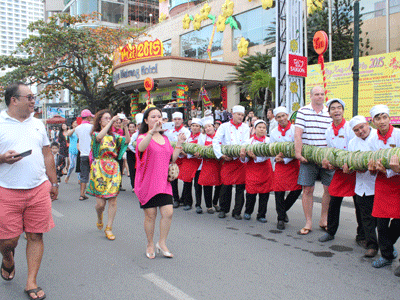 Thành Phố Nha Trang Nhộn Nhịp khách thăm quan Dịp Tết Nguyên Đán - Ảnh 3