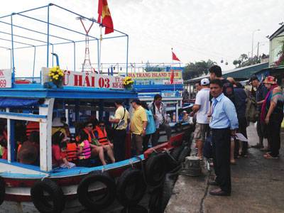 Thành Phố Nha Trang Nhộn Nhịp khách thăm quan Dịp Tết Nguyên Đán - Ảnh 1