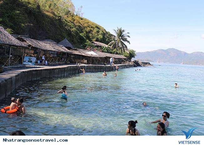 Trải nghiệm các trò chơi trên biển