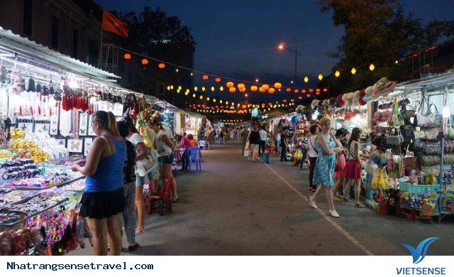 Chợ đêm Nha Trang - Ảnh 2