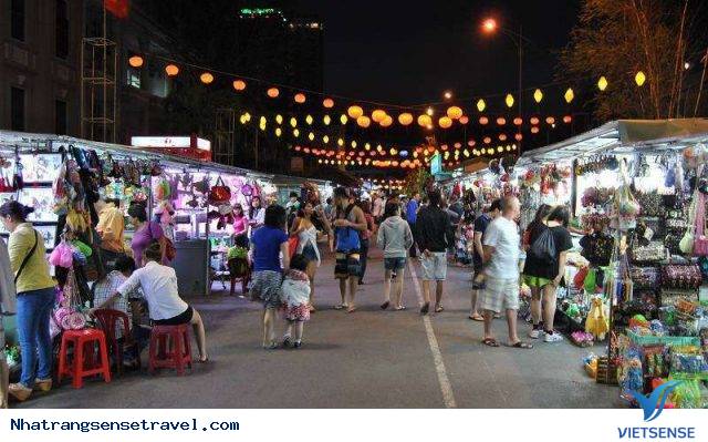 Chợ đêm Nha Trang - Ảnh 1