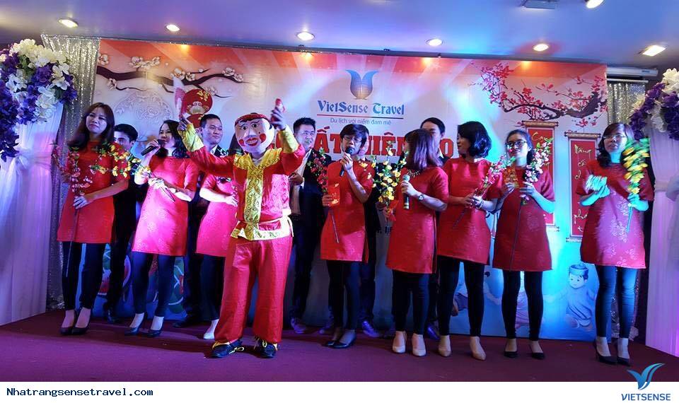 VietSense Travel Tưng Bừng Tất Niên 2015 - Ảnh 3 VietSense Travel Tưng Bừng Tất Niên 2015 - Ảnh 3