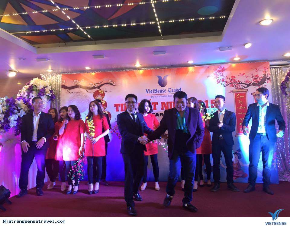 VietSense Travel Tưng Bừng Tất Niên 2015 - Ảnh 9 VietSense Travel Tưng Bừng Tất Niên 2015 - Ảnh 9